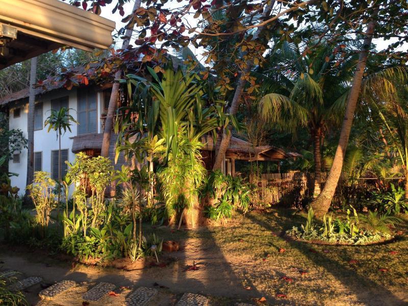 The Bruce Luxury Private Cottage Siquijor Εξωτερικό φωτογραφία